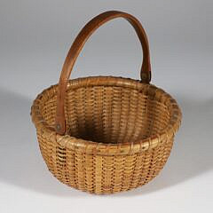 Small Round Swing Handle Nantucket Basket 