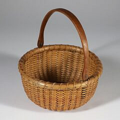 Vintage Small Round Swing Handle Nantucket Basket