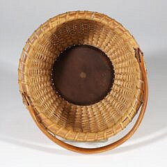 Vintage Small Round Swing Handle Nantucket Basket