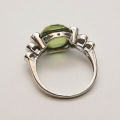 Vintage 14K White Gold Faceted Peridot and Diamond Ladies Cocktail Ring