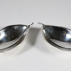Pair of Sciarrotta Sterling Silver Leaf Dishes, Alfredo Sciarrotta (1907-1985), Newport, Rhode Island 