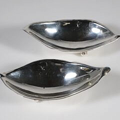 Pair of Sciarrotta Sterling Silver Leaf Dishes, Alfredo Sciarrotta (1907-1985), Newport, Rhode Island