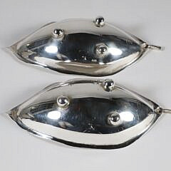 Pair of Sciarrotta Sterling Silver Leaf Dishes, Alfredo Sciarrotta (1907-1985), Newport, Rhode Island