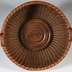 Round Nantucket Sewing Basket with Heart Carved Handles, early 20th Century