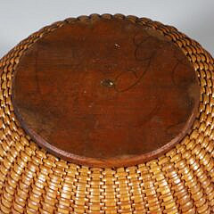 Round Nantucket Sewing Basket with Heart Carved Handles, early 20th Century