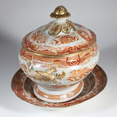 Chinese Export Porcelain Orange Fitzhugh Soup Tureen and Matching Underplate, 19th Century