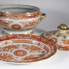 Chinese Export Porcelain Orange Fitzhugh Soup Tureen and Matching Underplate, 19th Century