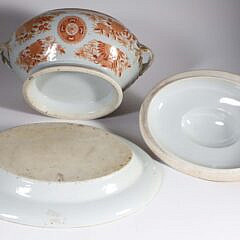Chinese Export Porcelain Orange Fitzhugh Soup Tureen and Matching Underplate, 19th Century
