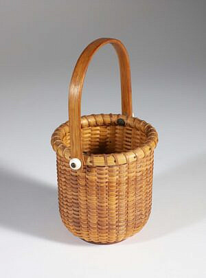 Maitino Nantucket Round Basket with Swing Handle