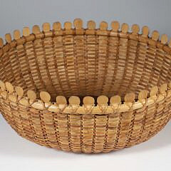 Contemporary Round Nantucket Lollipop Basket