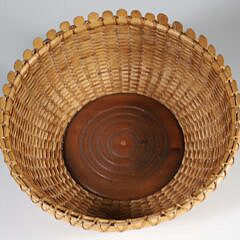 Contemporary Round Nantucket Lollipop Basket