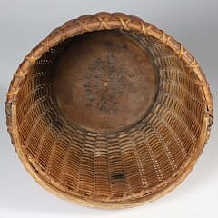 Roland Folger Round Swing Handle Nantucket Basket, 19th Century