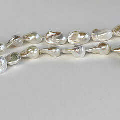 20mm-27mm White Freshwater Baroque Pearl Necklace