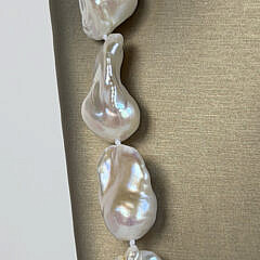 20mm-27mm White Freshwater Baroque Pearl Necklace