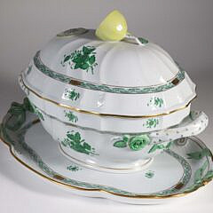 Large Herend Hand Painted Porcelain “Green Chinese Bouquet” Pattern Soup Tureen and Underplate