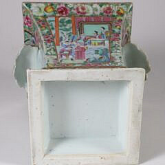 Chinese Export Famille Rose Porcelain Bough Pot, early 19th Century