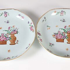 Pair of Chinese Export Porcelain Famille Rose Pattern Bowls, 18th Century