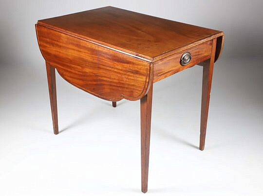 New York Hepplewhite Line Inlaid Mahogany Pembroke Table