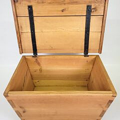 Antique Continental Scrubbed Pine Dovetailed Lift Top Box