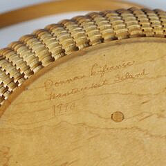 Donna Cifranic Nantucket Friendship Basket with Carved Scallop Shell on Ebony Lid