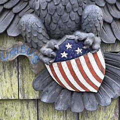 Vintage Heroic Metal Spread Winged Federal Eagle Wall Plaque Sculpture, 20th century
