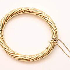 14K Yellow Gold Italian Hollow Twist Bangle Bracelet