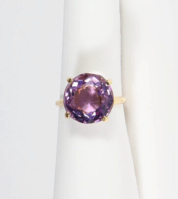14K Yellow Gold Round Amethyst Ring