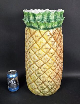 4702-955 Pineapple Umbrella Stand A