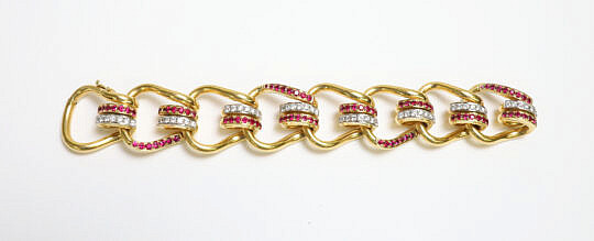 10-5635 Seaman Schepps Mouse Trapp Diamond Ruby Bracelet A IMG_8917