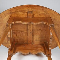 Eldred Wheeler Tiger Maple Oval Queen Anne Style Tea Table with Original Paper Label