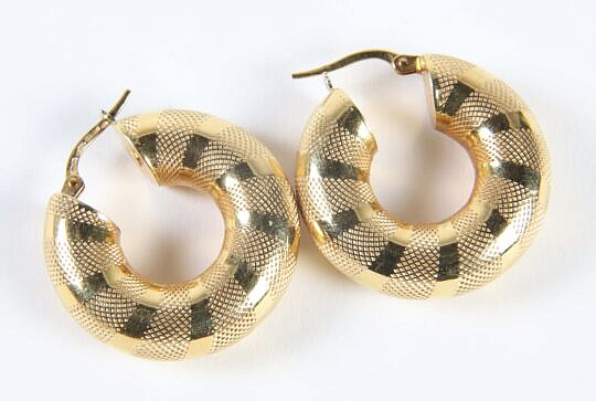157-5655 18k Gold Unoaerre Hoop Earrings A 8372 JPG