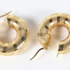 Pair of 18k Gold Unoaerre Italian Textured Gold Hoop Earrings