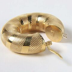 Pair of 18k Gold Unoaerre Italian Textured Gold Hoop Earrings
