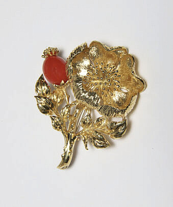 17-5635 Tiffany 18k Gold Coral Flower Brooch A IMG_8783