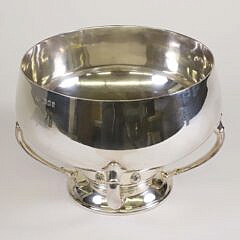 George V Sterling Silver Footed Art Decor Style Four-Handle Bowl, by Elkington & Co. Ltd, London, circa 1920