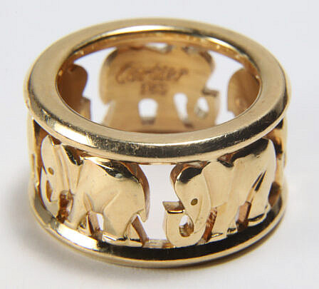 26-5635 Cartier 18k Gold Elephant Ring A IMG_8866