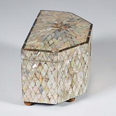 Late George III Mother of Pearl Tea Caddy, early 19th Century