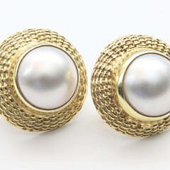 Pair of Signed Diana Kim England 14k Yellow Gold Mabe Pearl Nantucket Basket Weave Earrings