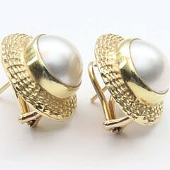 Pair of Signed Diana Kim England 14k Yellow Gold Mabe Pearl Nantucket Basket Weave Earrings