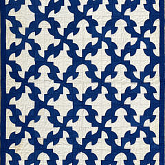 American Vintage Blue and White Winding or Drunkard’s Path Patchwork Quilt, circa 1930s