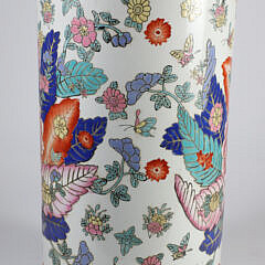 Imari Decorated Porcelain Umbrella Stand in a Tobacco Leaf Design