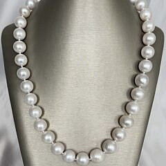 43279 White FW Pearl Necklace A IMG_1024