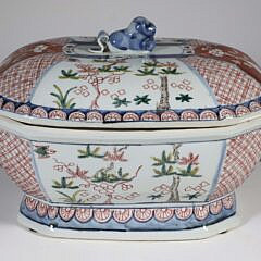 Chinese Export Soup Tureen, 19th Century, Ming Dynasty
