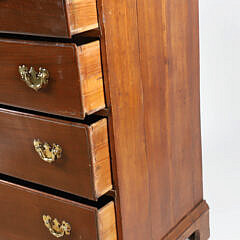 American Chippendale Walnut Chest of Drawers, circa 1800