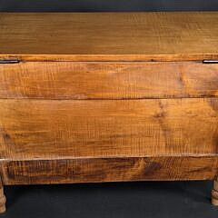 Antique American Tiger Maple Sheraton Sugar Chest Storage Trunk, 19th century
