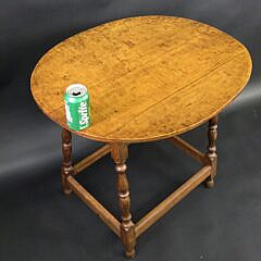 Antique American Bench Made Birdseye Maple Oval Tavern Table
