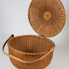 Scarce Ray Family Nantucket Woven Pie Basket