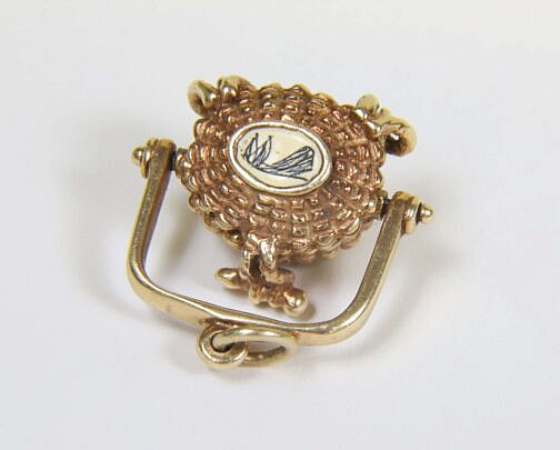 Glenaan Elliott Miniature Gold Nantucket Basket Pendant, circa 1977