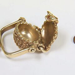 Glenaan Elliott Miniature Gold Nantucket Basket Pendant, circa 1977