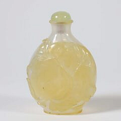 Chinese Pale Yellow Overlay Glass “Dragon & Peach” Snuff Bottle, Qing Dynasty